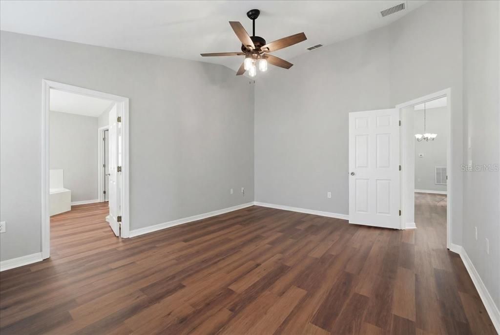 For Sale: $315,000 (4 beds, 2 baths, 1862 Square Feet)
