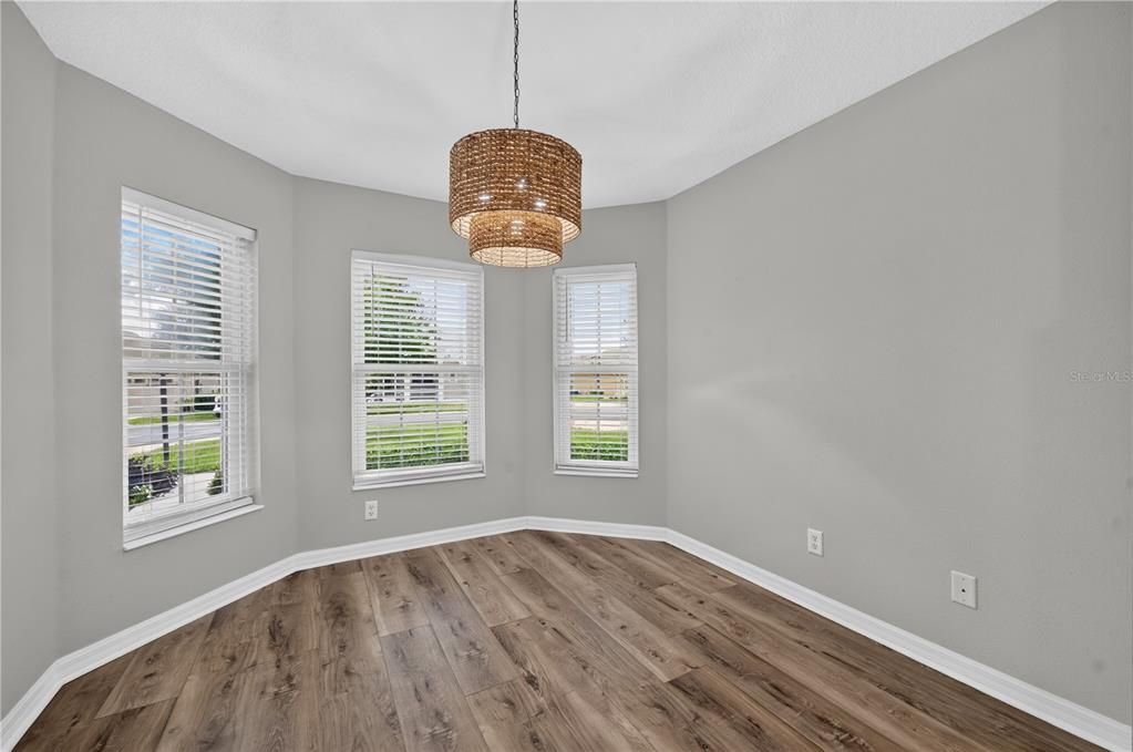 For Sale: $315,000 (3 beds, 2 baths, 1601 Square Feet)