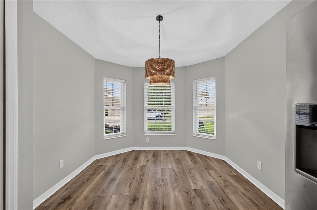For Sale: $315,000 (3 beds, 2 baths, 1601 Square Feet)