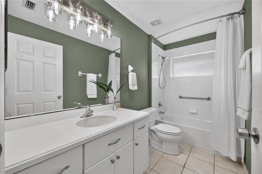 For Sale: $315,000 (3 beds, 2 baths, 1601 Square Feet)