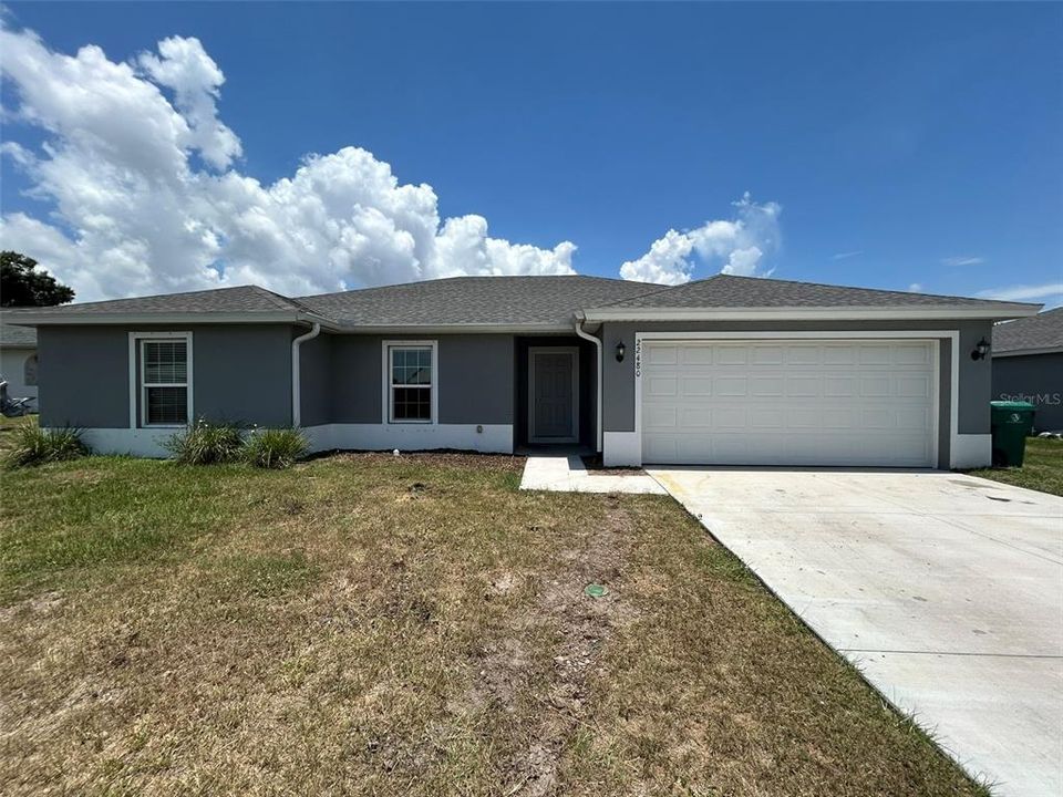 For Rent: $2,095 (4 beds, 2 baths, 1806 Square Feet)