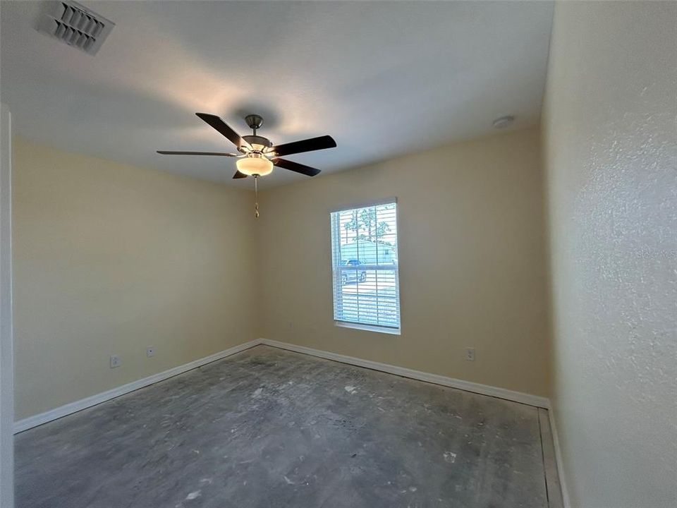 For Rent: $2,095 (4 beds, 2 baths, 1806 Square Feet)