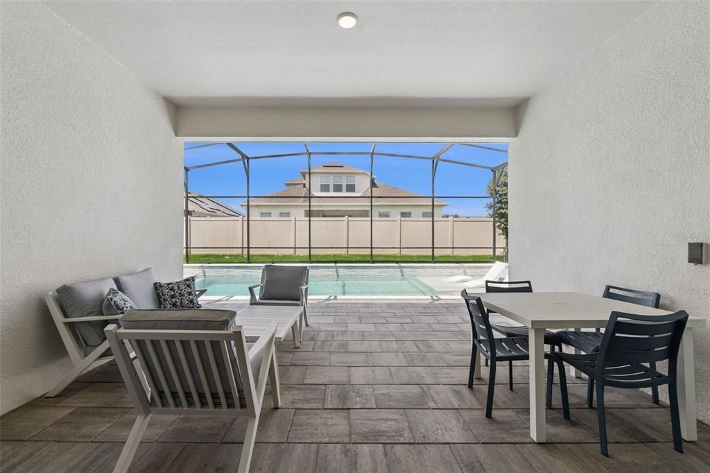 For Sale: $1,100,000 (7 beds, 4 baths, 3938 Square Feet)