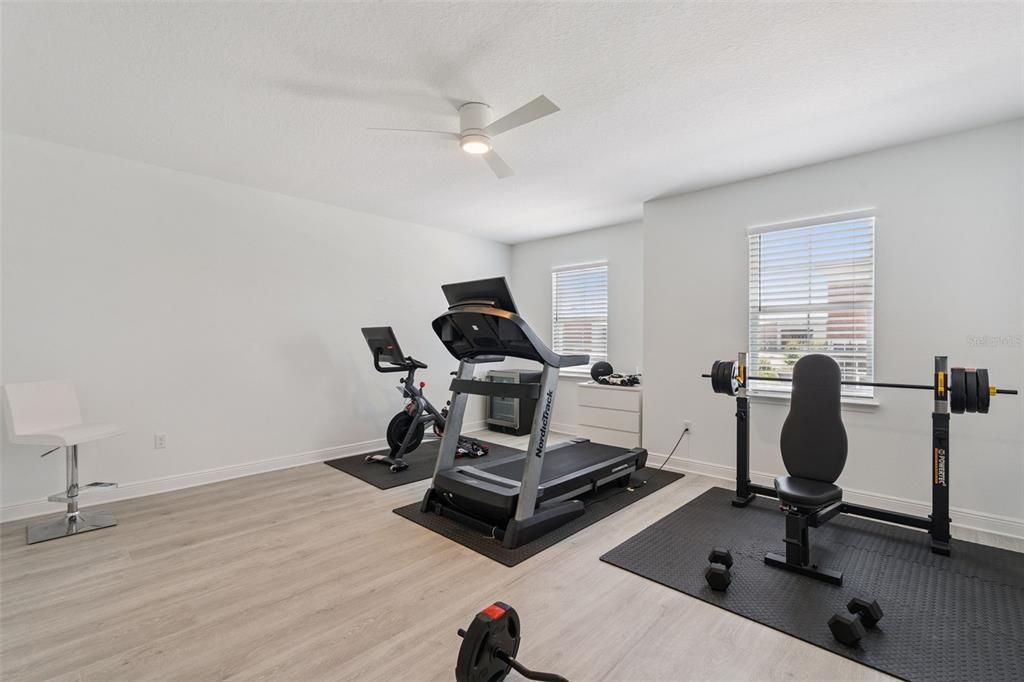 For Sale: $1,100,000 (7 beds, 4 baths, 3938 Square Feet)