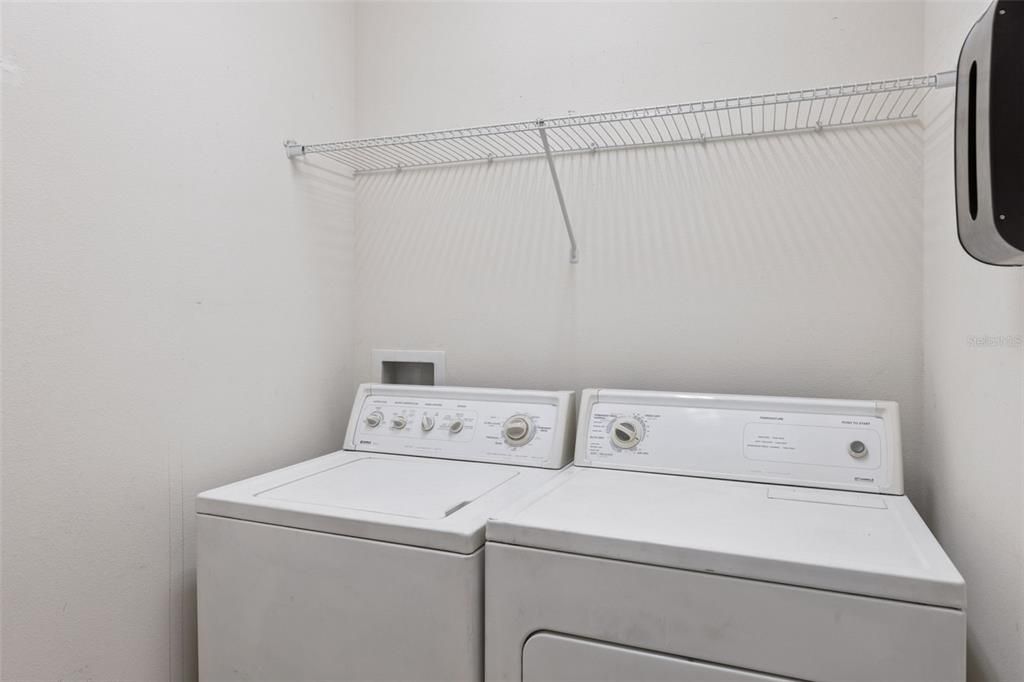 En Venta: $374,900 (4 camas, 2 baños, 1859 Pies cuadrados)