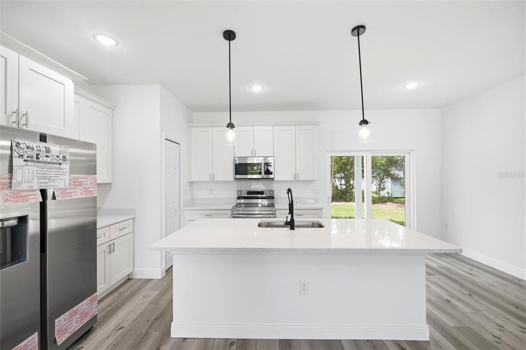 For Sale: $283,000 (3 beds, 2 baths, 1540 Square Feet)