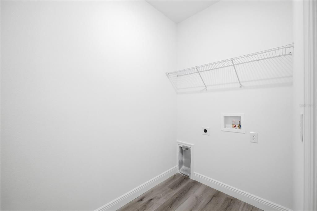 For Sale: $283,000 (3 beds, 2 baths, 1540 Square Feet)