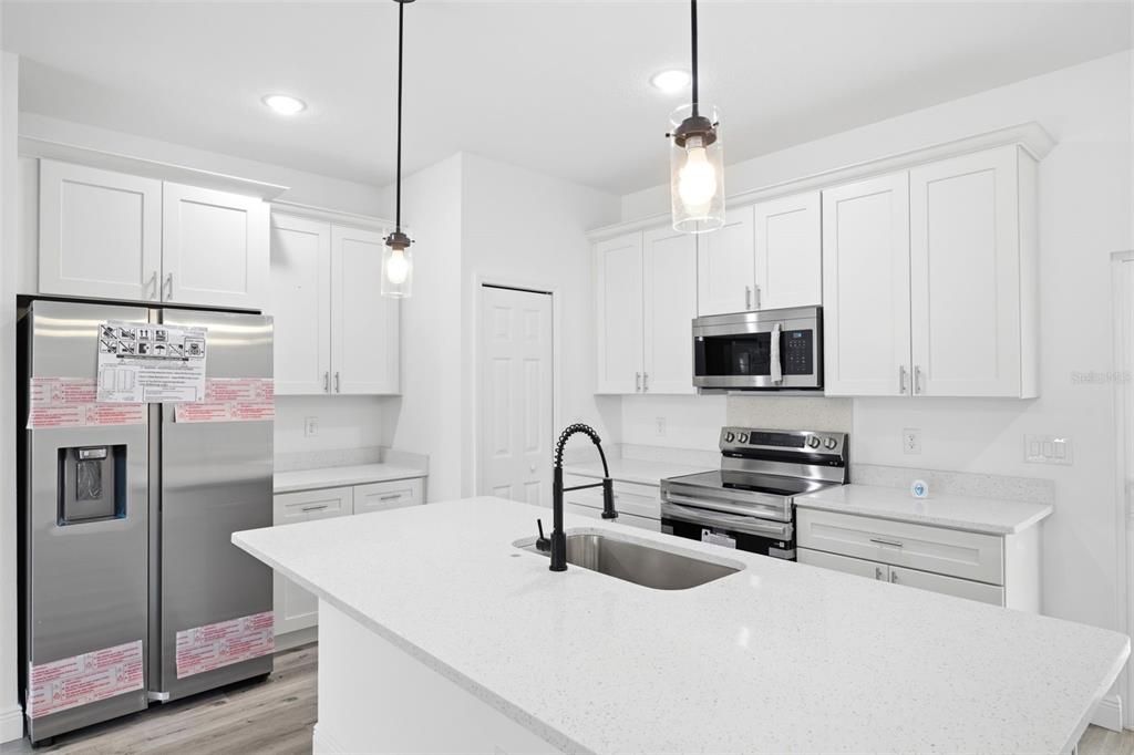 For Sale: $283,000 (3 beds, 2 baths, 1540 Square Feet)