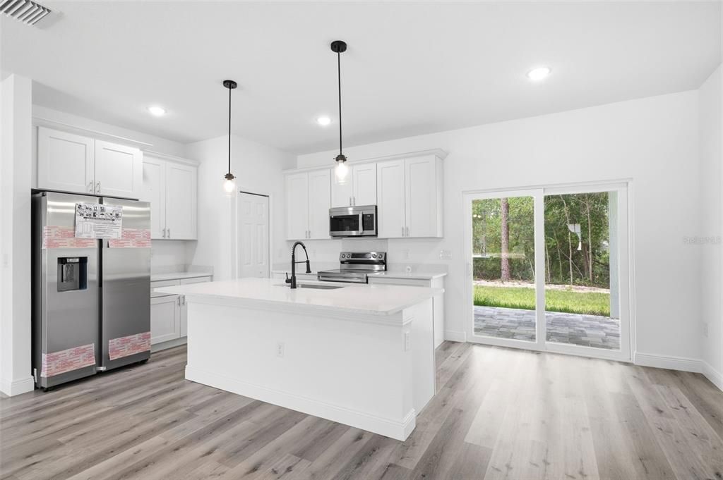For Sale: $283,000 (3 beds, 2 baths, 1540 Square Feet)