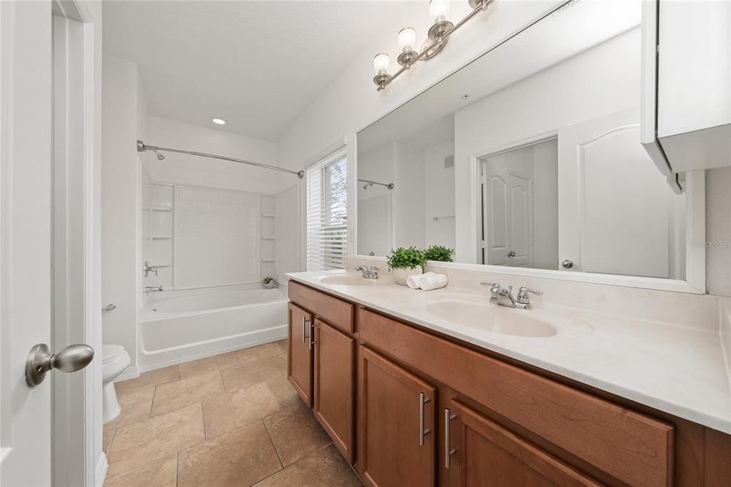 For Rent: $2,050 (2 beds, 2 baths, 1273 Square Feet)