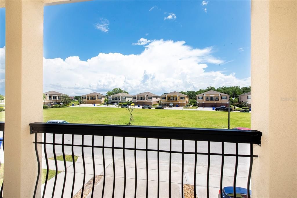 For Rent: $2,050 (2 beds, 2 baths, 1273 Square Feet)