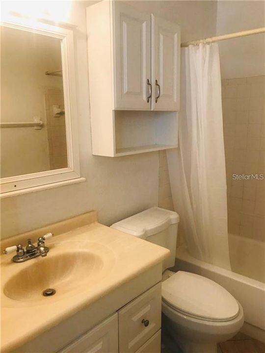 : $1,700 (1 спален, 1 ванн, 562 Квадратных фут)
