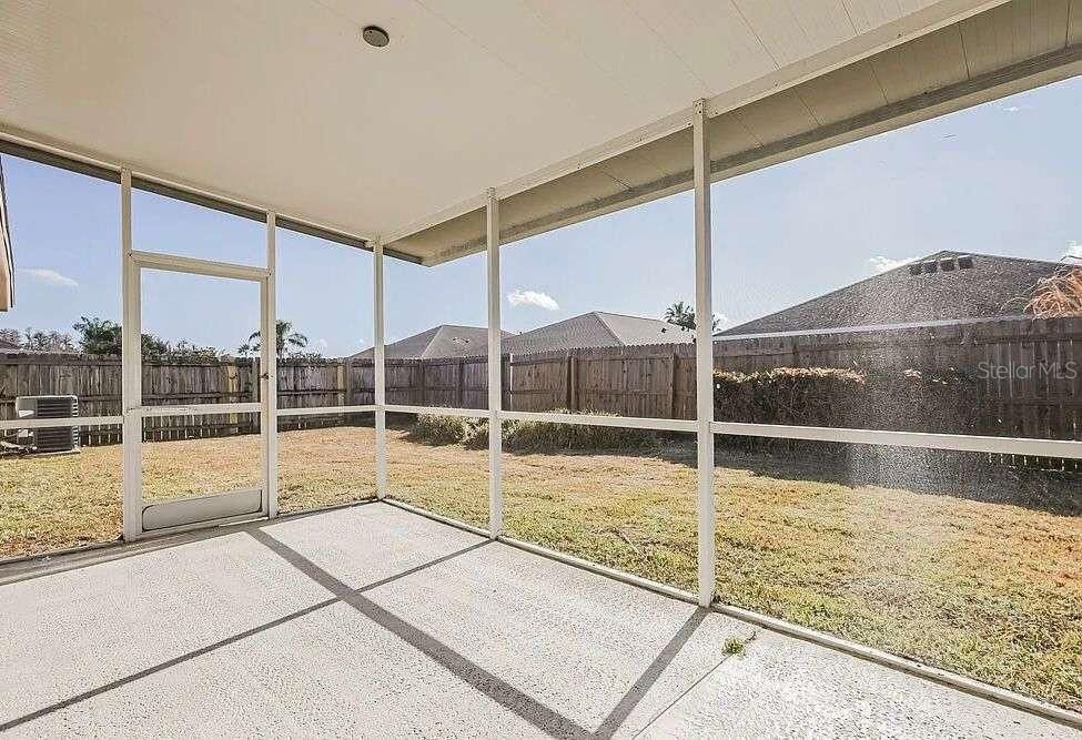For Rent: $2,050 (4 beds, 2 baths, 2042 Square Feet)