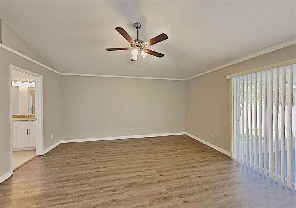 For Rent: $2,050 (4 beds, 2 baths, 2042 Square Feet)