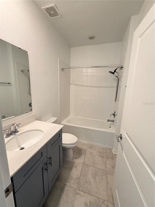 For Rent: $2,600 (3 beds, 2 baths, 2115 Square Feet)