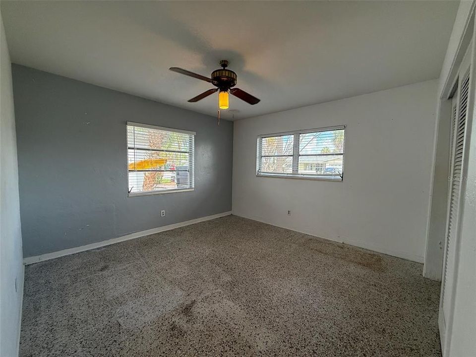 For Sale: $400,000 (2 beds, 2 baths, 1214 Square Feet)