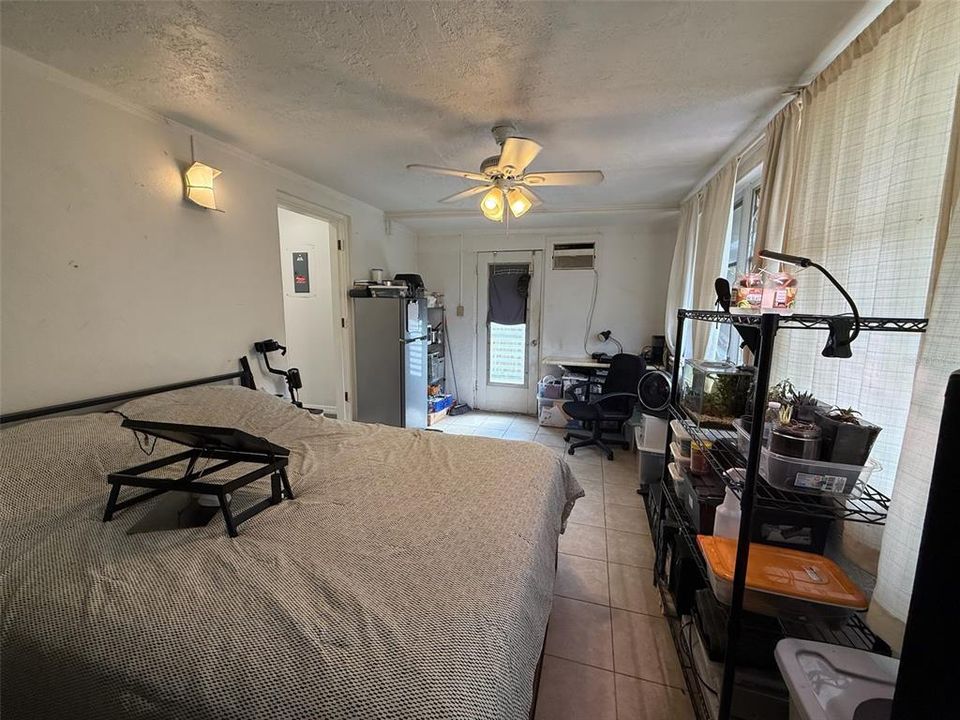 For Sale: $400,000 (2 beds, 2 baths, 1214 Square Feet)