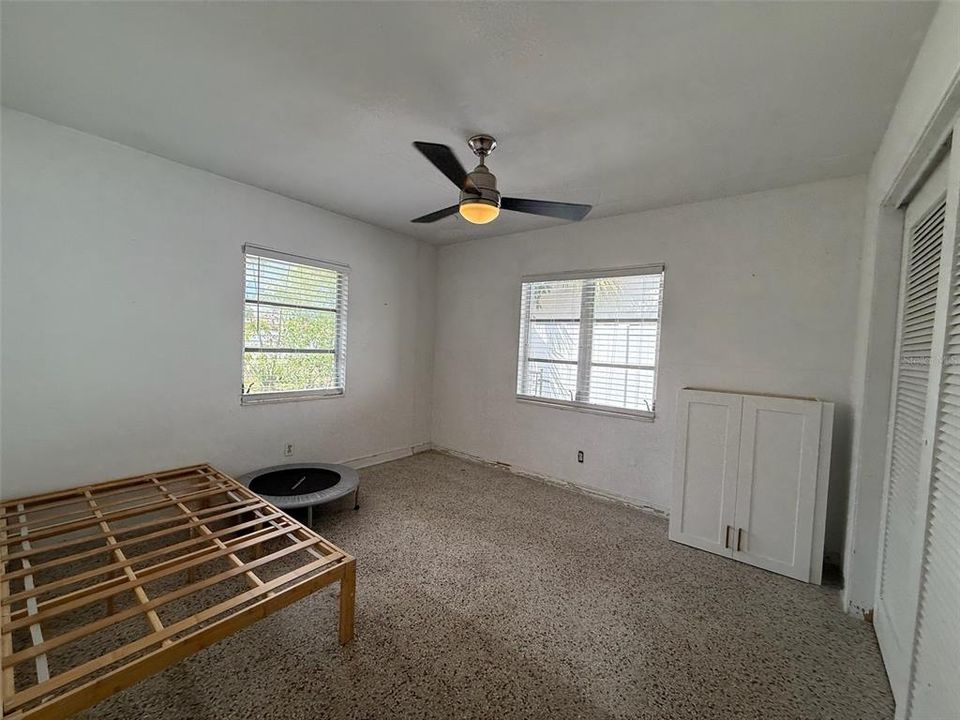 For Sale: $400,000 (2 beds, 2 baths, 1214 Square Feet)
