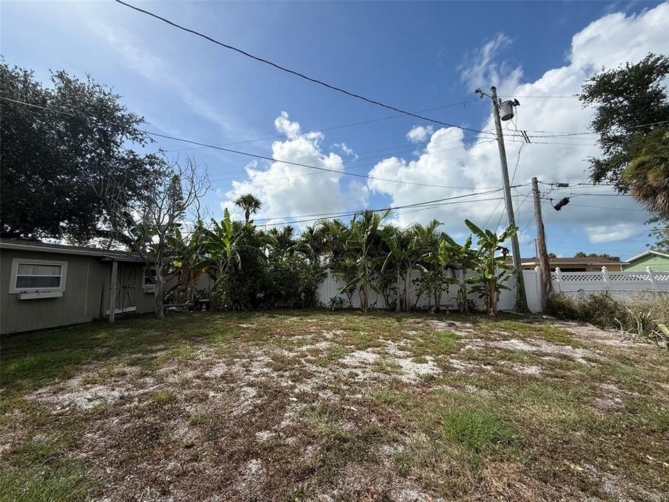 For Sale: $400,000 (2 beds, 2 baths, 1214 Square Feet)