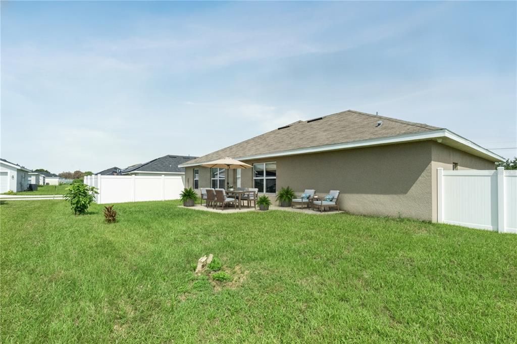 For Sale: $325,000 (3 beds, 2 baths, 2035 Square Feet)