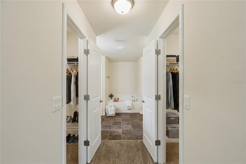 For Sale: $325,000 (3 beds, 2 baths, 2035 Square Feet)