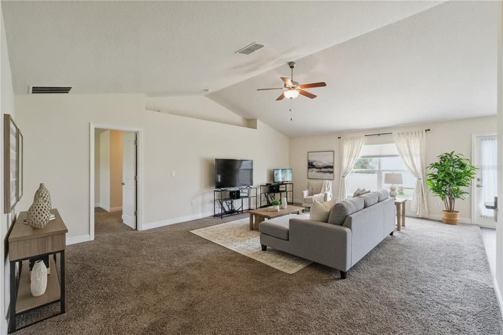 For Sale: $325,000 (3 beds, 2 baths, 2035 Square Feet)
