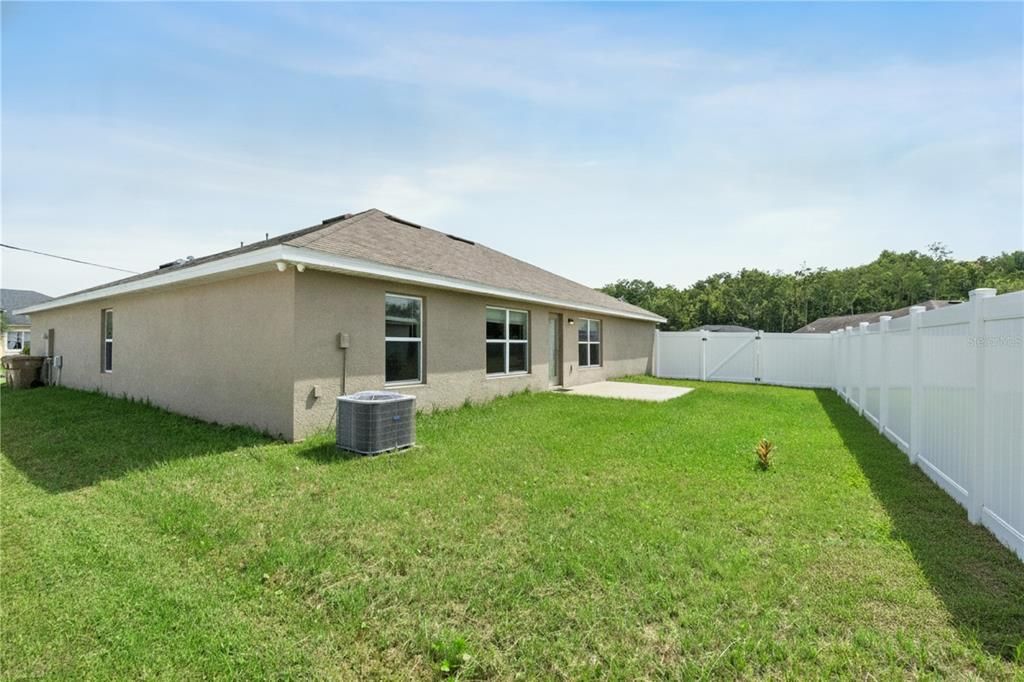 For Sale: $325,000 (3 beds, 2 baths, 2035 Square Feet)