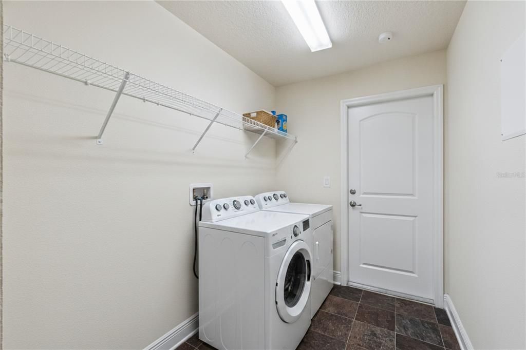 For Sale: $325,000 (3 beds, 2 baths, 2035 Square Feet)