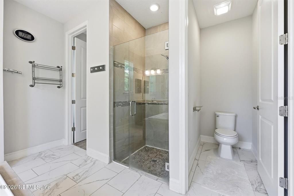En Venta: $630,000 (4 camas, 3 baños, 2781 Pies cuadrados)