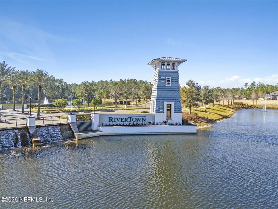 En Venta: $630,000 (4 camas, 3 baños, 2781 Pies cuadrados)
