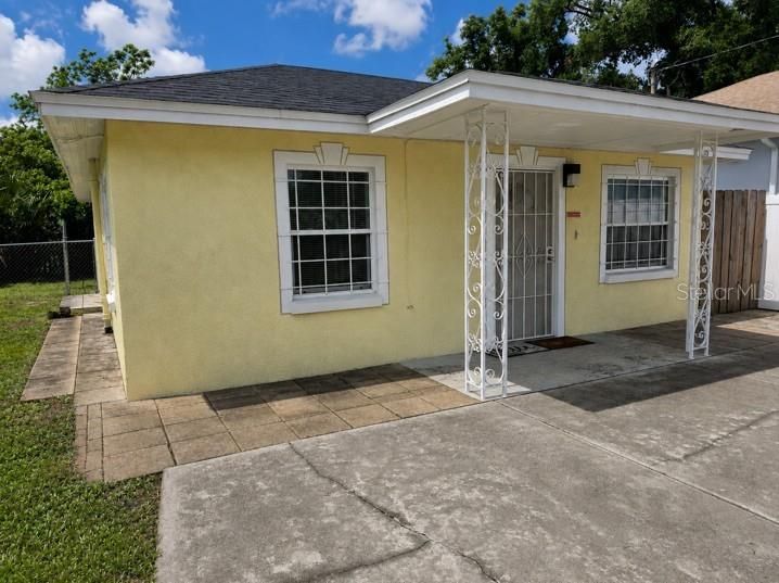 : $250,000 (2 beds, 2 baths, 1025 Square Feet)