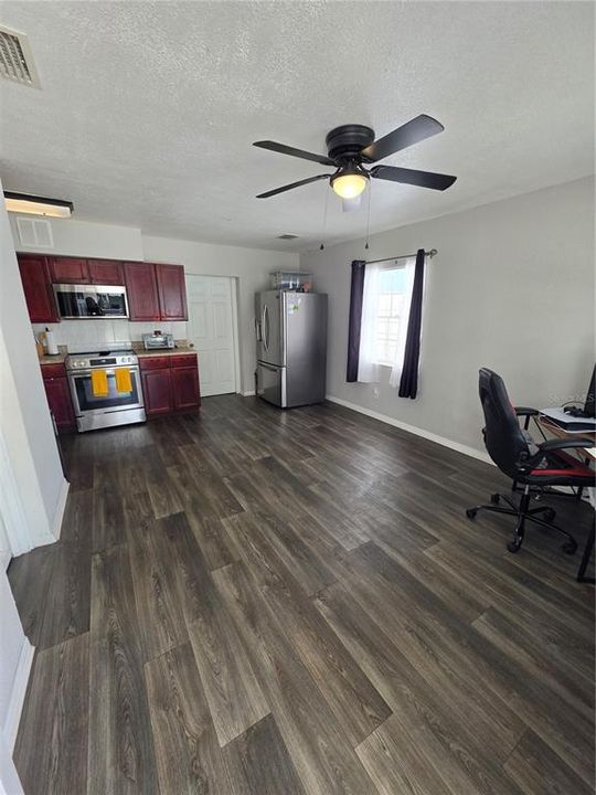 : $250,000 (2 beds, 2 baths, 1025 Square Feet)