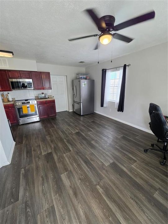 : $250,000 (2 beds, 2 baths, 1025 Square Feet)