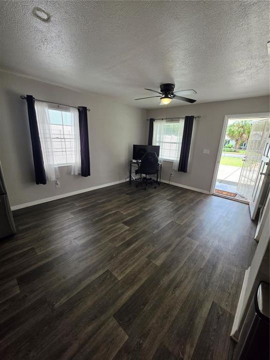 : $250,000 (2 beds, 2 baths, 1025 Square Feet)