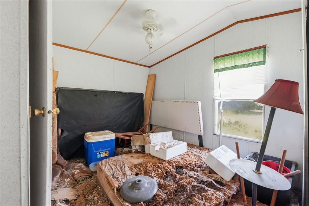 For Sale: $189,000 (3 beds, 2 baths, 1216 Square Feet)