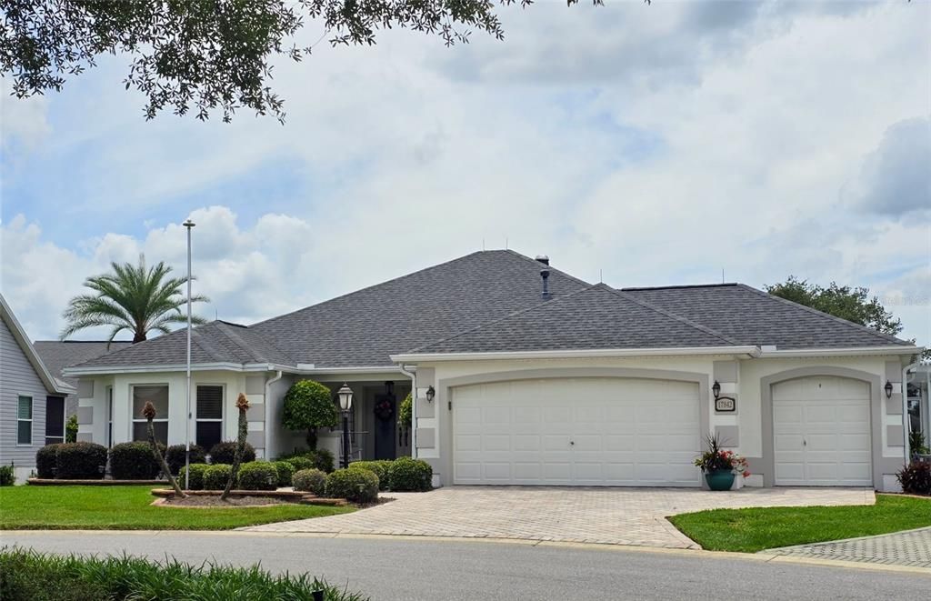 For Sale: $449,500 (3 beds, 2 baths, 1830 Square Feet)