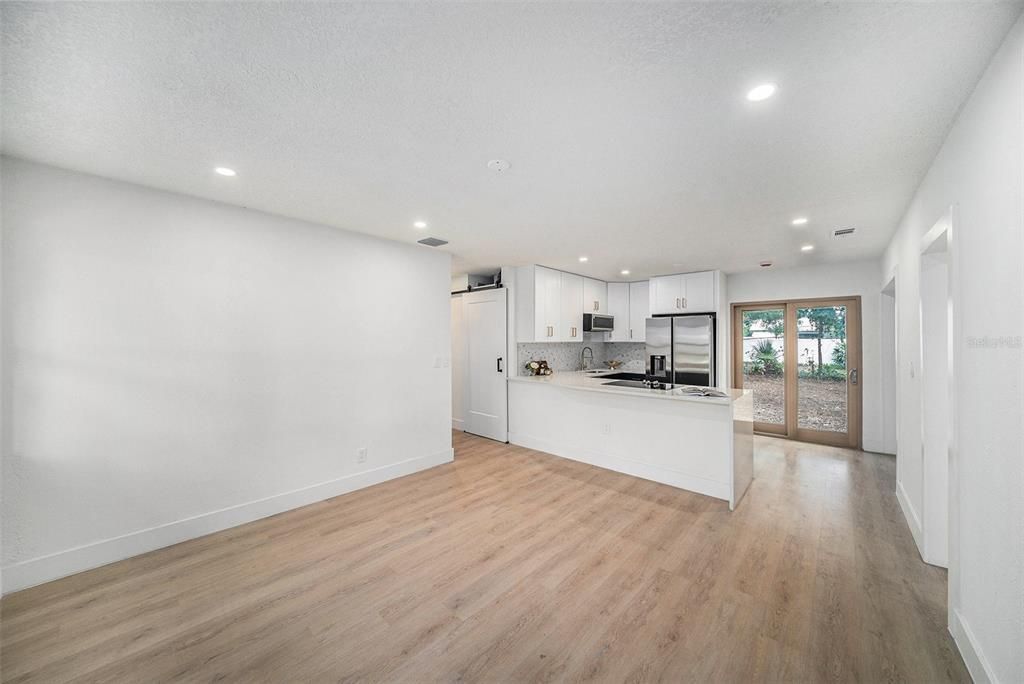 В аренду: $2,600 (3 спален, 2 ванн, 1156 Квадратных фут)