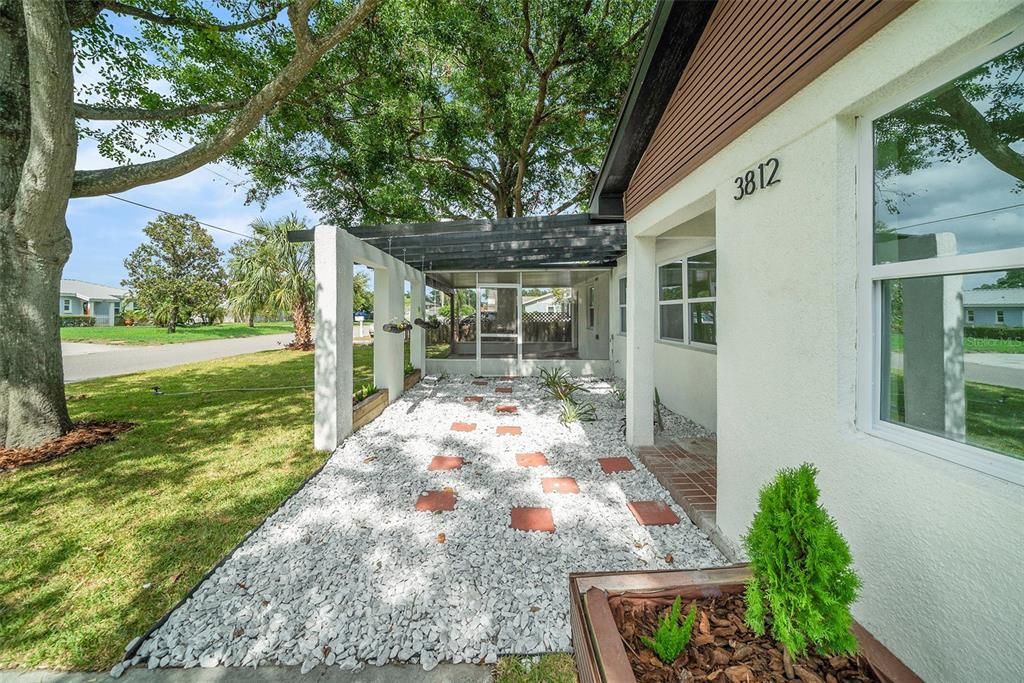 В аренду: $2,600 (3 спален, 2 ванн, 1156 Квадратных фут)