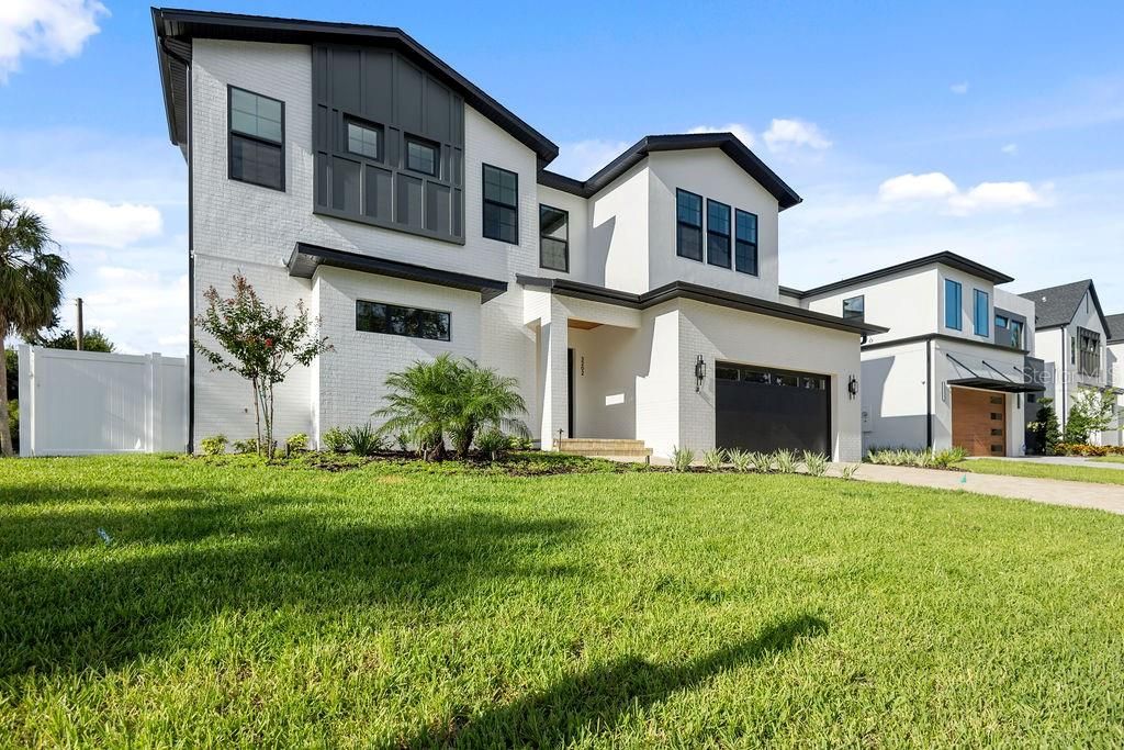 For Rent: $8,500 (5 beds, 4 baths, 3769 Square Feet)