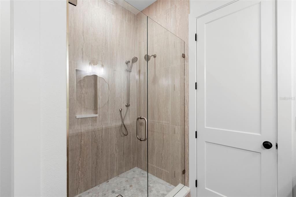 На продажу: $819,900 (4 спален, 2 ванн, 1745 Квадратных фут)