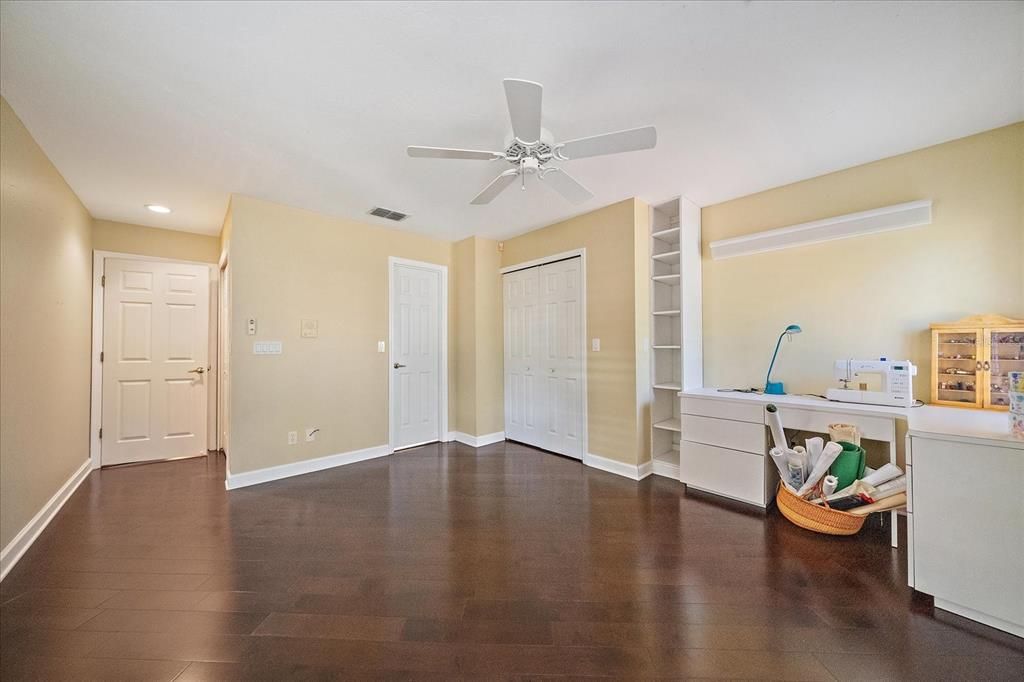 En Venta: $859,950 (5 camas, 4 baños, 5919 Pies cuadrados)