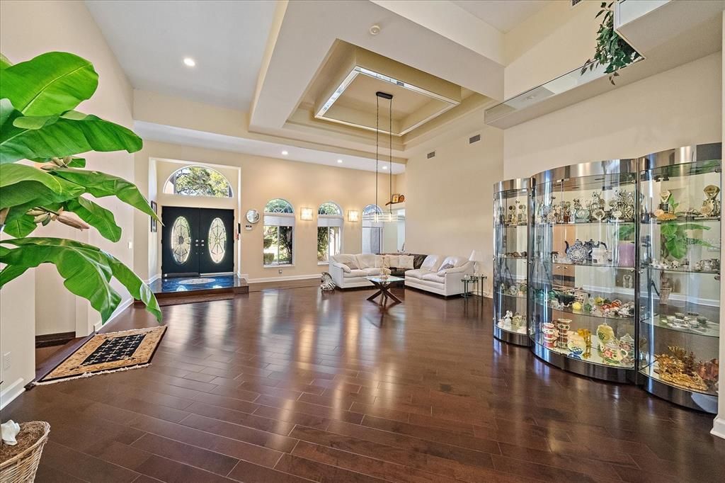 En Venta: $859,950 (5 camas, 4 baños, 5919 Pies cuadrados)