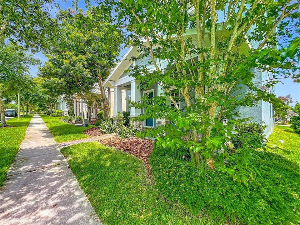 For Sale: $569,000 (3 beds, 2 baths, 2119 Square Feet)