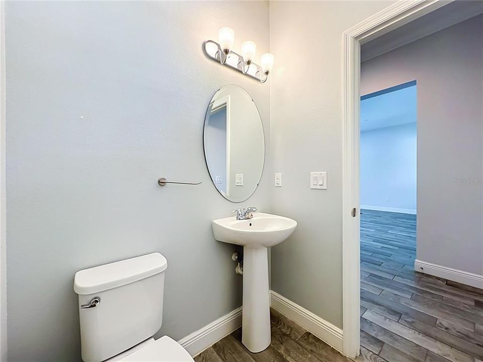 For Sale: $569,000 (3 beds, 2 baths, 2119 Square Feet)
