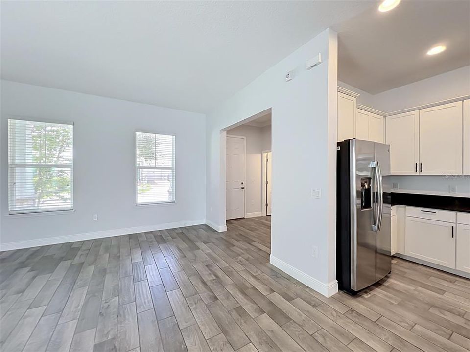 For Sale: $569,000 (3 beds, 2 baths, 2119 Square Feet)