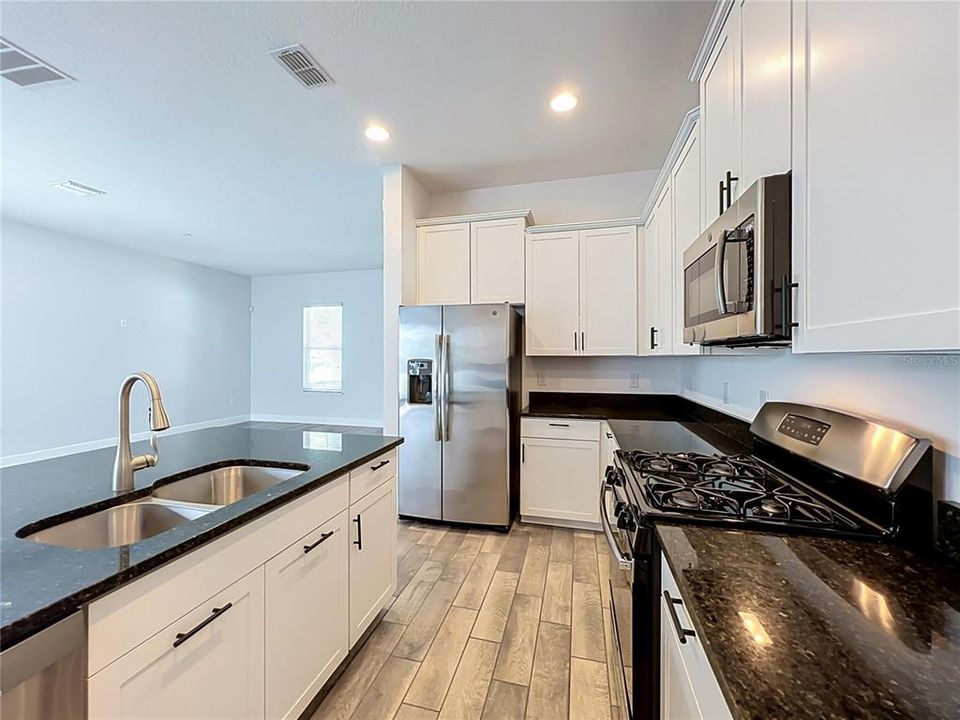 For Sale: $569,000 (3 beds, 2 baths, 2119 Square Feet)