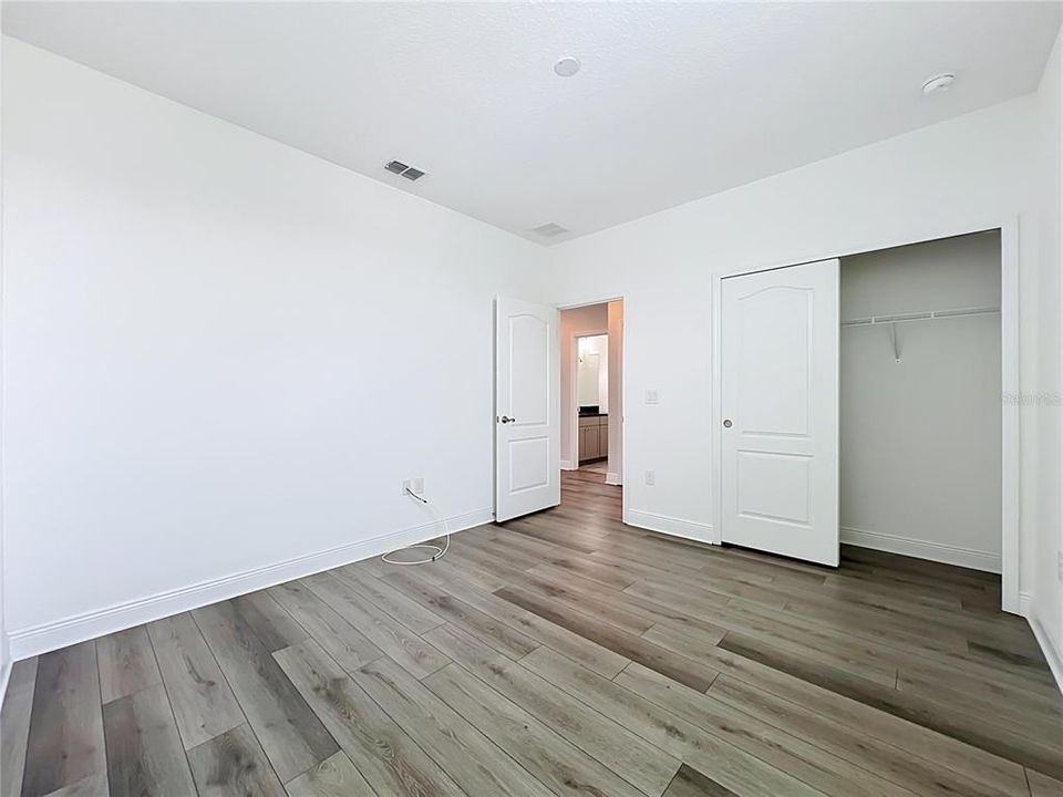 For Sale: $569,000 (3 beds, 2 baths, 2119 Square Feet)
