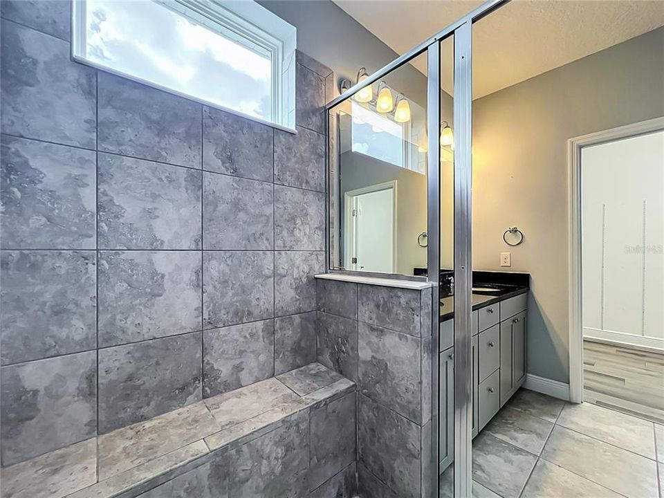 For Sale: $569,000 (3 beds, 2 baths, 2119 Square Feet)