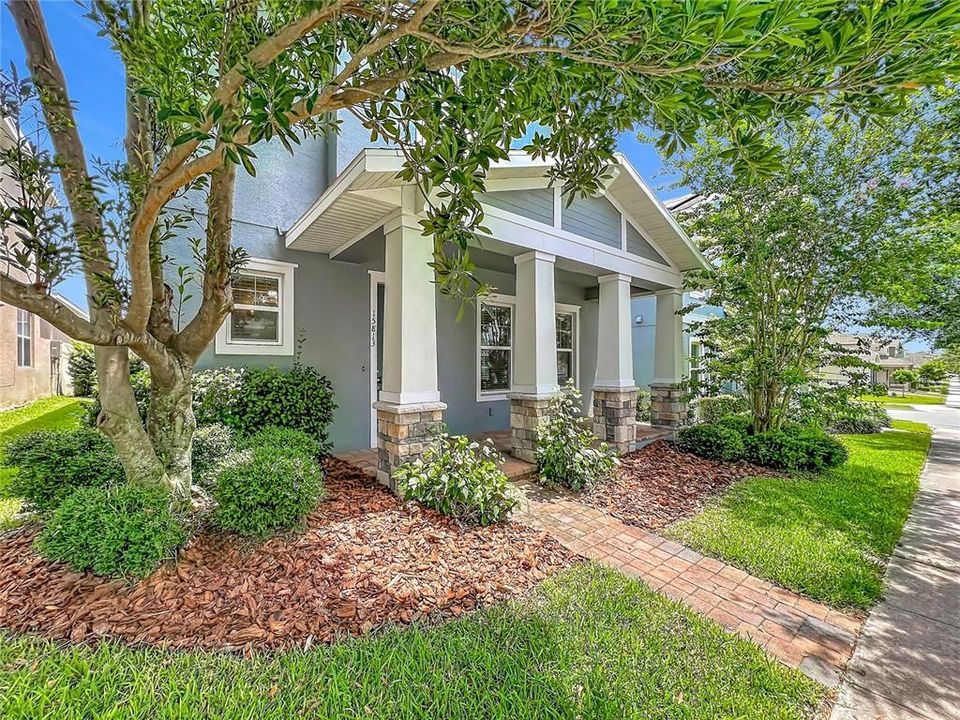 For Sale: $569,000 (3 beds, 2 baths, 2119 Square Feet)