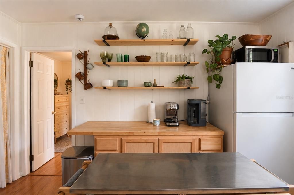 For Sale: $335,000 (3 beds, 2 baths, 1599 Square Feet)